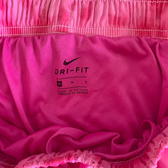 Nike athletic shorts- NWOT - Picture 3 of 3